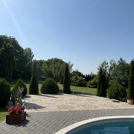 Forras Vendeghaz Villa Dunaegyhaza Luaran gambar