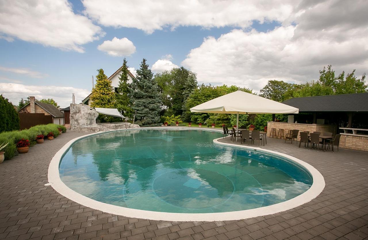 Forras Vendeghaz Villa Dunaegyhaza Luaran gambar