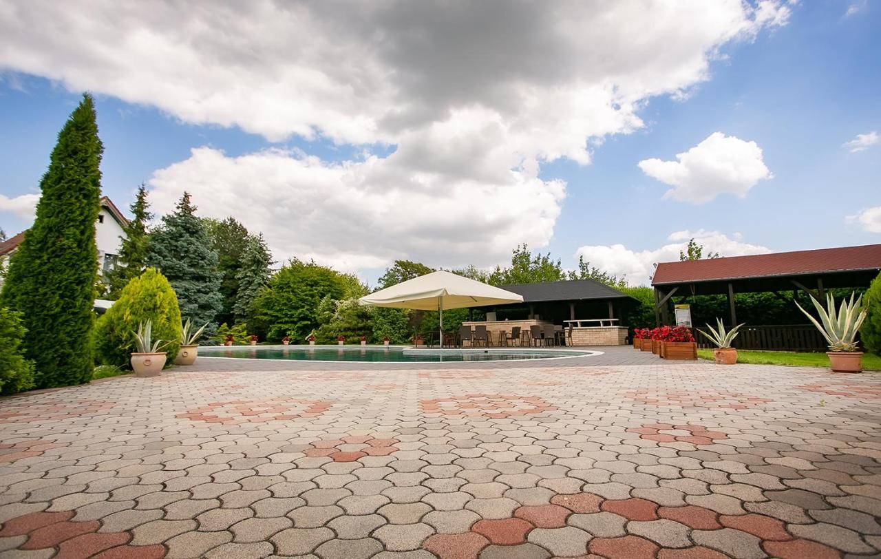 Forras Vendeghaz Villa Dunaegyhaza Luaran gambar