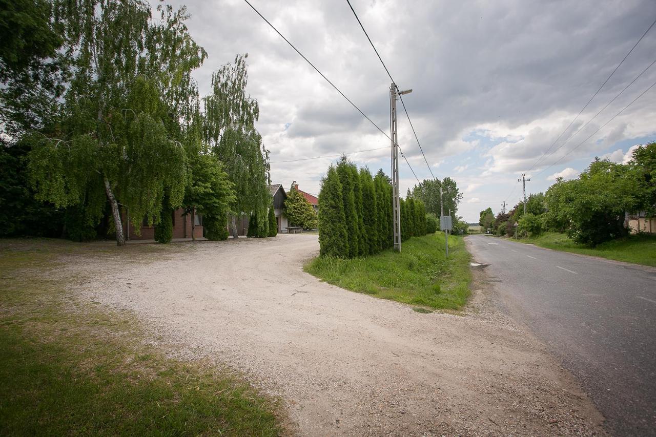 Forras Vendeghaz Villa Dunaegyhaza Luaran gambar
